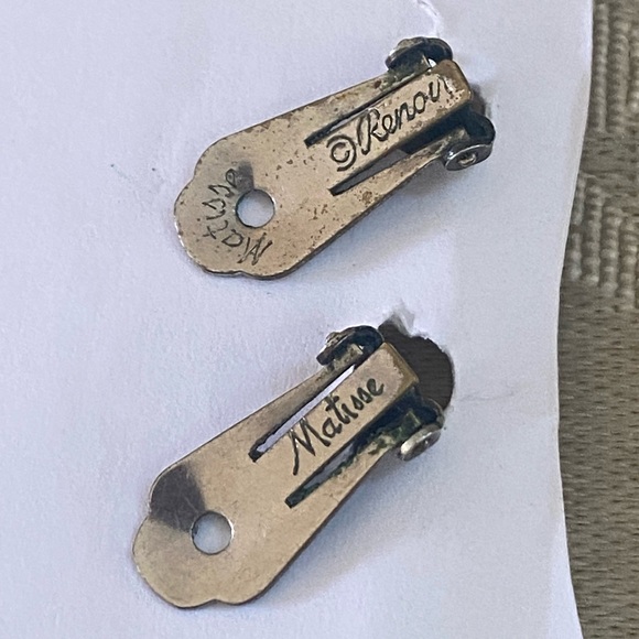 Renoir Matisse clip on Earrings - Picture 4 of 7